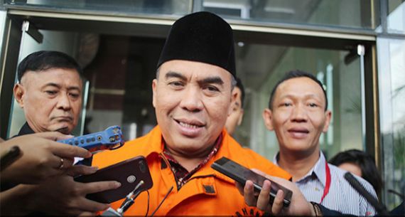 KPK Tahan Bupati Jepara Ahmad Marzuqi - JPNN.com