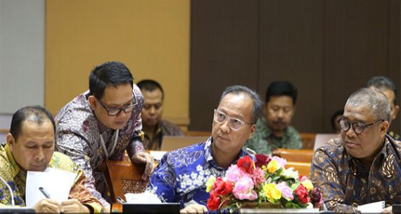 Mensos Raker dengan Komisi VIII DPR - JPNN.com