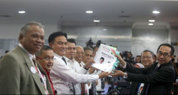 Tim Kuasa Hukum TKN Jokowi-Amin Serahkan Berkas dan Alat Bukti Atas Sengketa Pilpres 2019 - JPNN.com