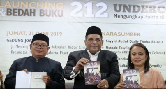 Peluncuran dan Bedah Buku 212 - JPNN.com