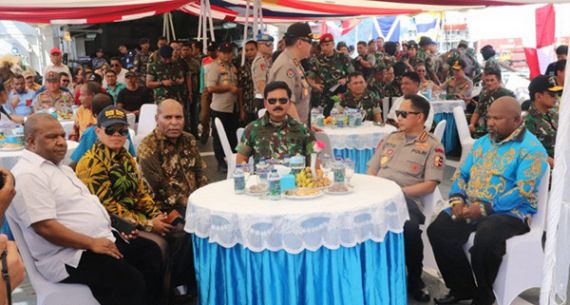 Panglima TNI dan Kapolri Berlayar Bersama Tokoh Papua - JPNN.com