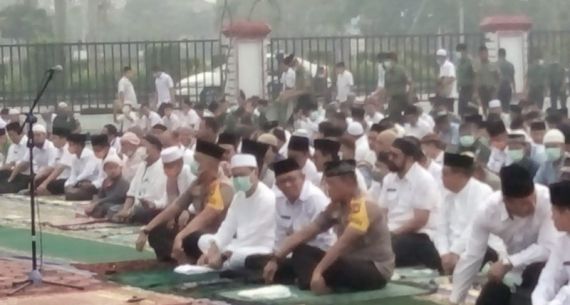 Pemprov Kalbar Gelar Salat Istisqa - JPNN.com