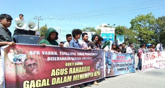 Mahasiswa Kendari Desak Agus Rahardjo Mundur - JPNN.com