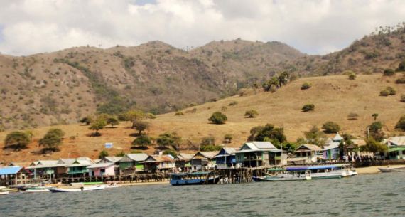 Warga Tolak Penutupan Pulau Komodo - JPNN.com