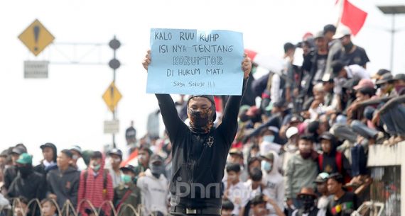 Mahasiswa dan Pelajar Kembali ke Gedung DPR - JPNN.com