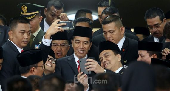 Presiden Jokowi Hadiri Pelantikan Anggota Dewan - JPNN.com