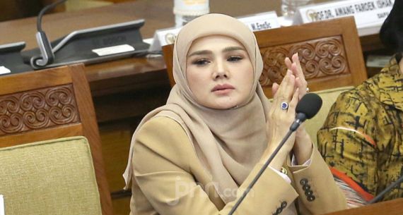 Anggota DPR Mulan Jameela - JPNN.com