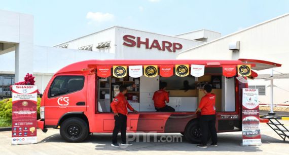 Sharp Indonesia Beri Sentuhan Baru Pada Tampilan Sharp Mobile Service Station - JPNN.com