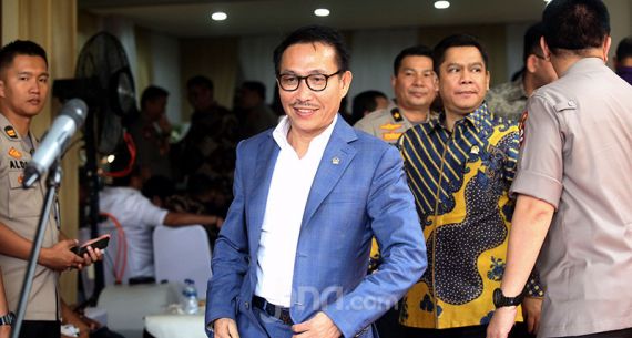 Ketua Komisi III DPR Herman Herry - JPNN.com