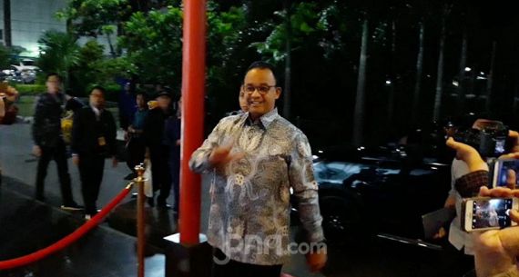 Hadiri Kongres Nasdem, Anies Baswedan Sumringah - JPNN.com