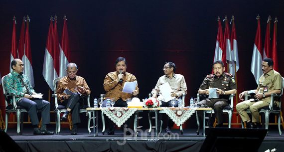 Sinergi Penegakan Hukum dalam Mendukung Pertumbuhan Ekonomi - JPNN.com