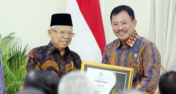 Kemenkes Terima Penghargaan dari Wapres Ma'ruf Amin - JPNN.com