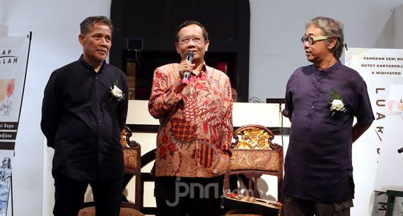 Mahfud MD Buka Pameran Seni Rupa Butet Kartaredjasa dan Widiyatno - JPNN.com