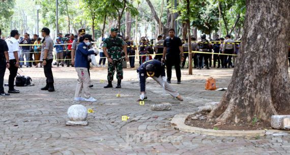 Ledakan Di Monas Lukai 2 Orang - JPNN.com