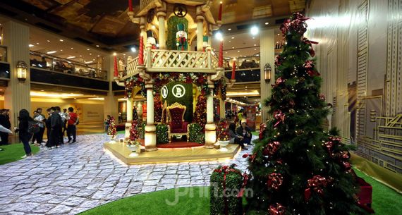 Sambut Natal, Mall Grand Indonesia Berhias - JPNN.com