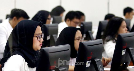 3,3 Juta Peserta Ikuti Tes SKD CAT CPNS - JPNN.com