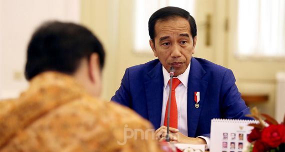 Jokowi Pimpin Ratas Kesiapan Hadapi Dampak Virus Corona - JPNN.com