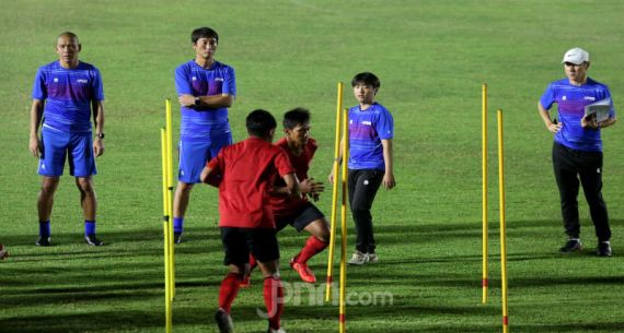 Latihan Perdana Timnas Indonesia - JPNN.com