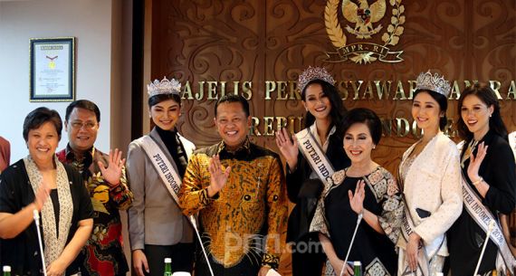 Finalis Puteri Indonesia Duta Menjadi MPR - JPNN.com