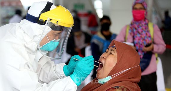 Dinas Kesehatan Gelar Swab Test di Stasiun Bogor - JPNN.com