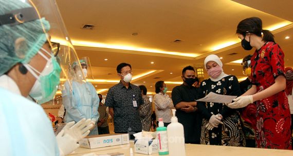 Peringati Hari Buruh, Kemenaker dan RS Siloam Gelar Rapid Test - JPNN.com