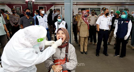 Pemkab Bogor Gelar Rapid Rest dan Swab Test - JPNN.com