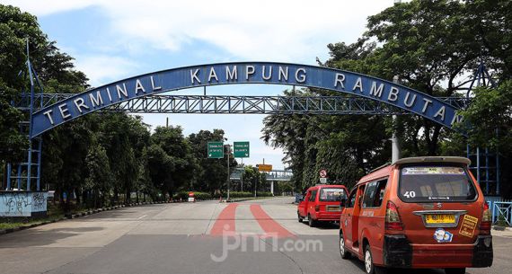 Terminal Kampung Rambutan Sepi - JPNN.com