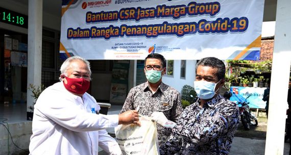 Jasa Marga Group Serahkan Bantuan Sembako - JPNN.com