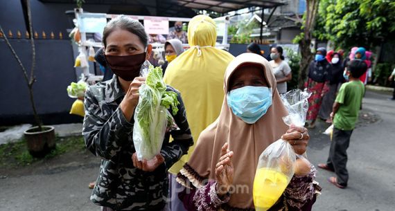 Berbagi Bahan Pangan Gratis - JPNN.com