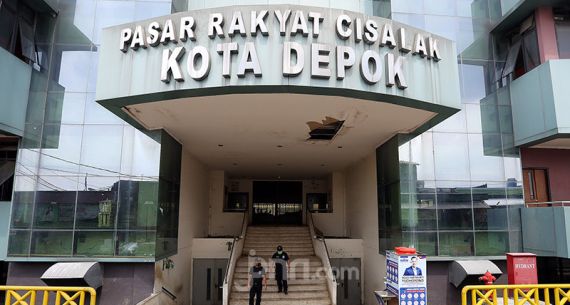 Empat Pedagang Positif, Pasar Cisalak Depok Ditutup - JPNN.com