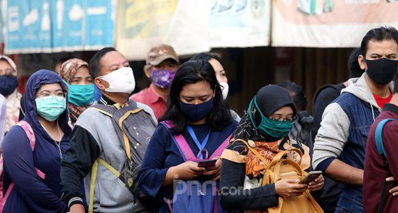 Stasiun Citayam Dipadati Calon Penumpang - JPNN.com