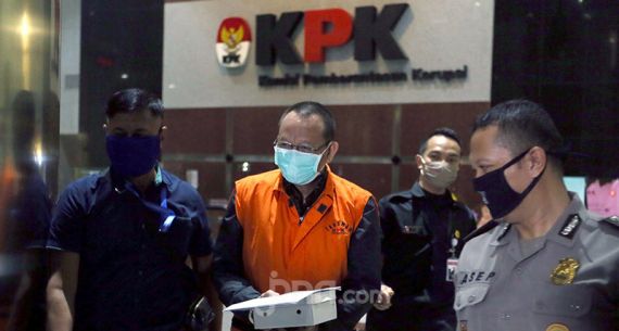 KPK Garap Mantan Sekretaris MA Nurhadi - JPNN.com