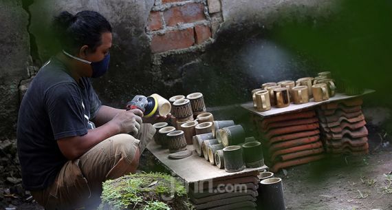 Kerajinan Bambu Rambah Pasar Mancanegara - JPNN.com