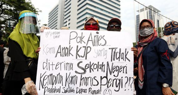 Orang Tua Murid Geruduk Gedung Balai Kota DKI Jakarta - JPNN.com
