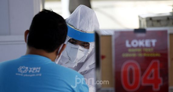 PFI Bersama Relawan Indonesia Bersatu Lawan Covid-19 Gelar Rapid Test - JPNN.com