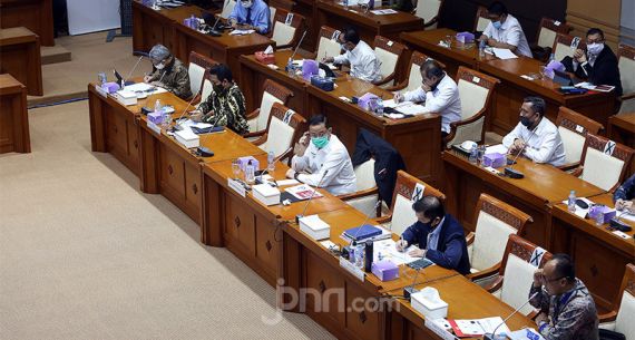 Tiga Menteri Raker Bahas Verifikasi dan Validasi Kemiskinan - JPNN.com