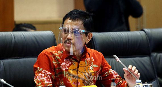 Komisi VII DPR RDP dengan Dirut PT Pertamina - JPNN.com