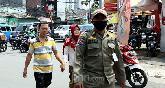 Pemprov Jabar Galakkan Razia Masker - JPNN.com