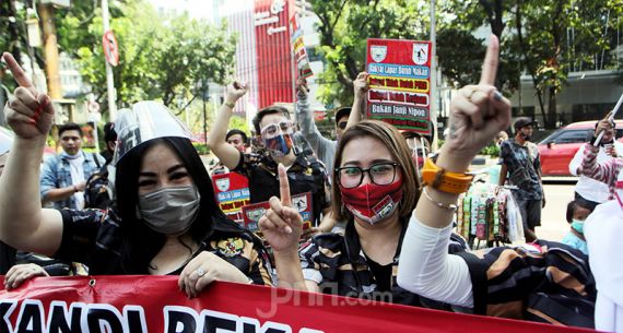 Pekerja Tempat Hiburan Malam Berdemo Minta Pemprov DKI Akhiri PSBB - JPNN.com