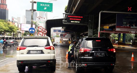 Tol JORR Terendam Banjir - JPNN.com