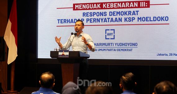 Mas AHY Pertanyakan Ideologi Pak Moeldoko - JPNN.com