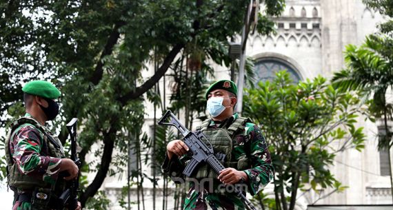 TNI-Polri Amankan Rangkaian Perayaan Hari Paskah - JPNN.com