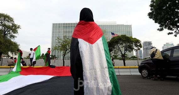 Sambangi Kedubes AS, Aliansi Mahasiswa Islam Jakarta Gelar Aksi Dukung Palestina - JPNN.com