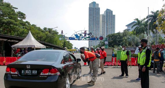 Tutup Sehari, Taman Impian Jaya Ancol Lakukan Penyemprotan Disinfektan - JPNN.com