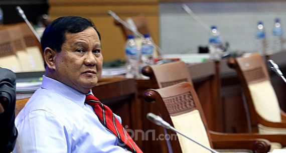 Foto Menhan Prabowo Subianto dan Panglima TNI Hadiri Raker Komisi I DPR - JPNN.com