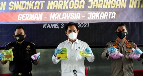 Berita Foto: Pengungkapan 2 Jaringan Narkotika Internasional - JPNN.com