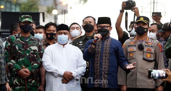 Wali Kota Bogor Bima Arya Temui Massa Pendukung Habib Rizieq - JPNN.com