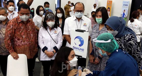 Vaksinasi Gotong Royong untuk Pekerja Danone Indonesia - JPNN.com