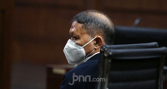 RJ Lino Jalani Sidang Dakwaan Kasus QCC PT Pelindo II - JPNN.com