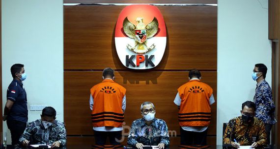 KPK Umumkan Penahanan Bupati Bintan Apri Sujadi - JPNN.com